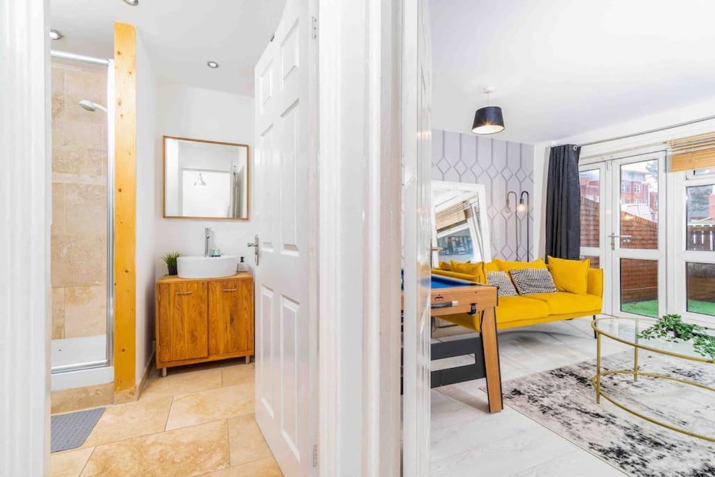 ✪Central✪6Bed✪ Parking✪Pool Table✪Private Patio ✪ Birmingham Buitenkant foto